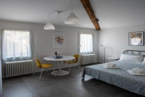 MONOLOCALE LE RONDINI centralissimo Apartments, Pesaro