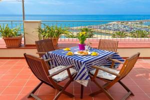 Vista Mare Borgo Peri Apartments, Imperia