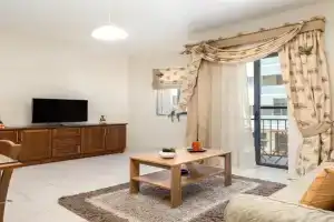 Spacious, Bright & Cosy 2 Bedroom 2 Bathroom Apartment - Uni Heights, Msida