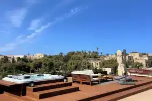 Jaffa- Seafront penthouse with terrace & elevator, Tel Aviv