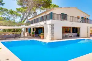 Villa Cala Estancia Mercedes by PriorityVillas, Cala Mayor