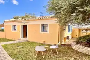 Barbati Blu & Verde Beach Houses with pool by DadoVillas, Barbati