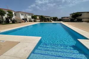 Forcat - Apartamento con jardín y piscina, Cala'N Blanes