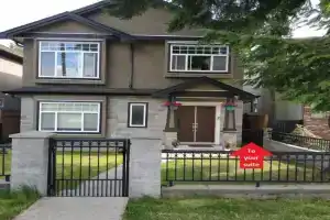 Private Suite w King Bed, Ground Level, Naturally Bright Guest house, Vancouver