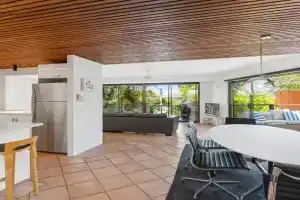 16KAT Holiday Noosa Style, Great location, Pet Friendly Apartments, Noosa Heads