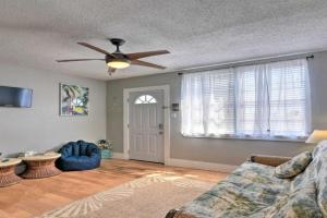 Walk to Beach Breezy Apt with Deck! Apartments, Galveston