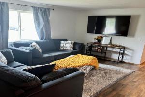 The Perfect 3 Bedroom Apartment - Central location, Fairbanks