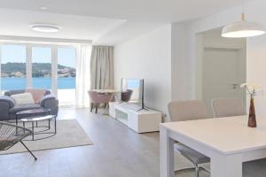 Seaside Apartment M 4 -SeaView and Parking, Stikovica