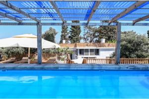 וילה בזלת עם בריכה פרטית Villa Bazelet with Private pool, Tiberias