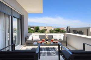 Bonaca apartments with terrace, barbecue and private parking, Kastel Stari