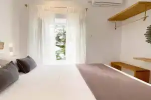 Lyra Seafront Apartment , Paroikia Town Center, Parikia