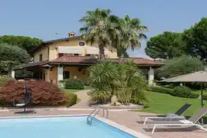 VILLA ELENA, Moniga