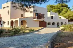 Casadelvilla private apartment PortoCheli-Kosta, Porto Heli
