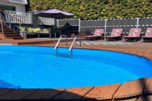 O&W mit Pool nähe Nürburgring, Guest house, Adenau