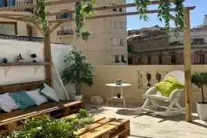 Hostel On, St Julians