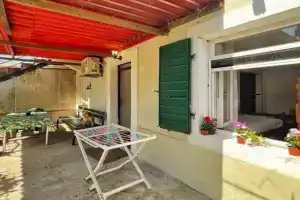 1-bedroom apartment with 3 beds + private parking, Donja Lastva