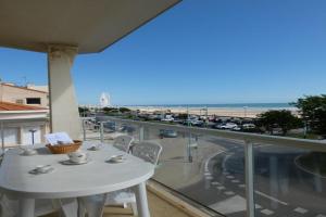 Appartement 3 chambres avec grand balcon et garage proche du casino - FR-1-323-260 Apartments, St. Jean-de-Monts