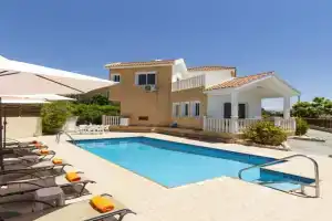 Villa Camelia by Villa Plus, Coral Bay