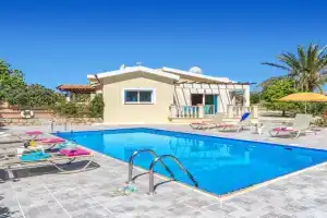 Villa Marios by Villa Plus, Coral Bay