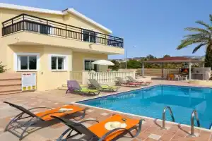 Villa Philios by Villa Plus, Coral Bay