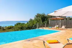 Villa Andrea by Villa Plus, Lourdhata