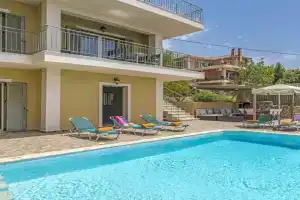 Villa Vounaki by Villa Plus, Lourdhata