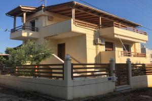 Artemis House, Artemida