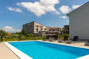 2 Bedroom Beautiful Apartment In Vrbnik, Verbenico