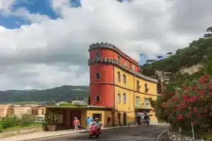 Sorrento Tower Apartments, Sorrento