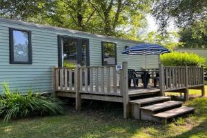 Mobilhome tout confort M9 domaine de Lanniron Guest house, Quimper