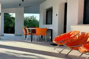 Casa Posidonia, Korinthos