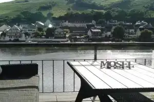 Ferienwohnung Moselterrasse Apartments, Zell an der Mosel