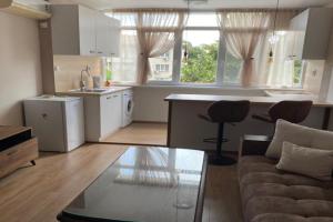 Rose Apartments, Karlovo