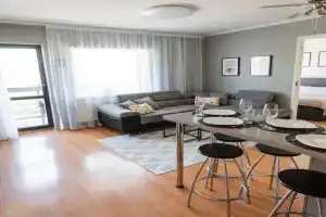 Beach apartment Karusselli 91- balcony & parking, Parnu