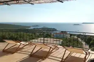 Lustica-Apartment Dora2, Luštica