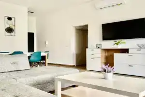 Aranyhíd Deluxe Apartman, Balatonalmadi