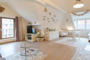Studio Beach House with lateral seaview by Interhome, De Haan
