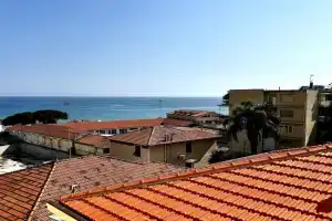 Suite Sea 27 - Vista Mare Apartments, Sanremo