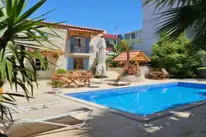 Kuğu Hotel, Urla