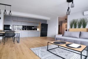 Apartament Plaza Tower Deluxe -Zagnańska (Garaż, Targi), Kielce