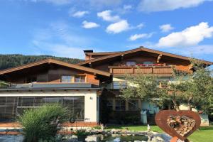 Ferienwohnung Amade Apartments, Flachau
