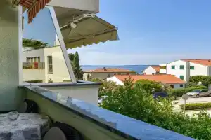 Olive Maris Apartments, Donje Petrcane