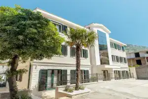 Villa Elle, Kotor