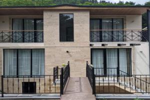 Riverside Apartments, Borjomi