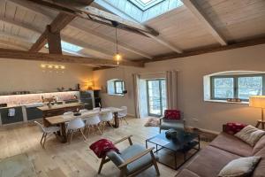 Alte Brennerei Schloss Zehista OG Akelei Apartments, Pirna