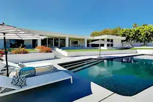 Iconic Oasis Guest house, Palm Desert