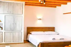 Bonzoe #2 Apartments, Parikia