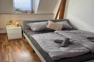 komfortable Ferienwohnung am Stadtwald von Apartments, Plauen