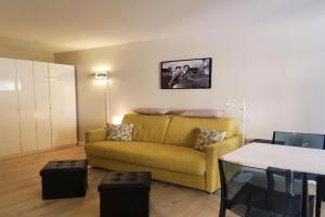 MIOUGRANO Studio 25m2 Piscine 300m Plage, Frejus