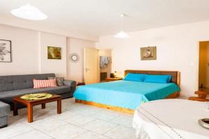 Kalamata City Nest - Central & Cozy Hideout Guest house, Kalamata
